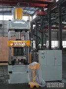 100噸液壓機采用氣液復合調速回路有什么優點？